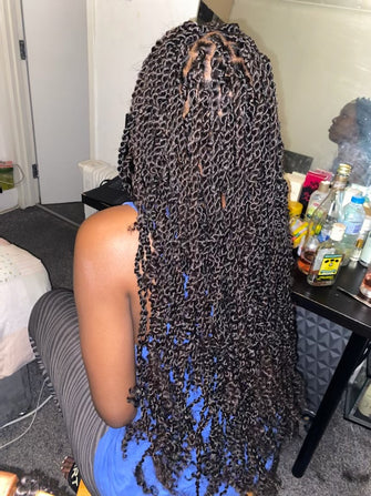 Classic and Knotless Braids